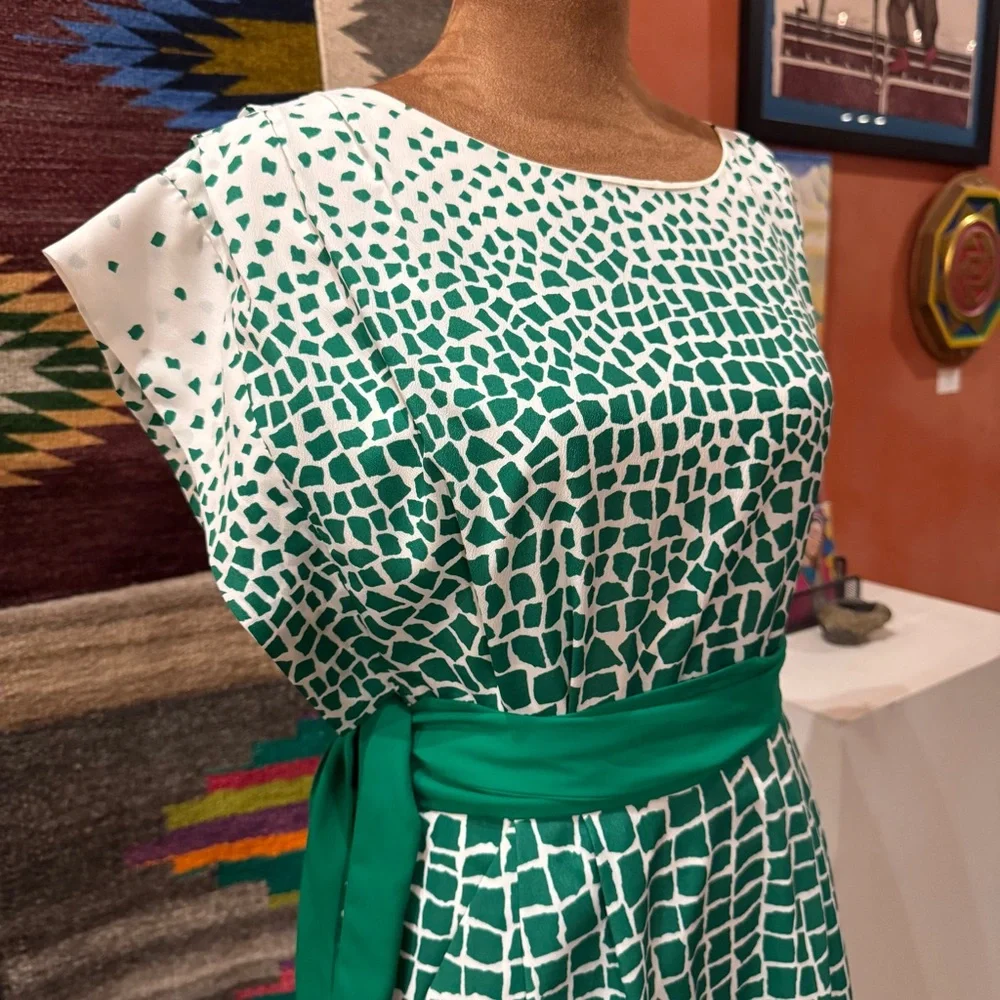 Derby Dress Chic Green Patterned Mini Dress - Picture 2 of 11